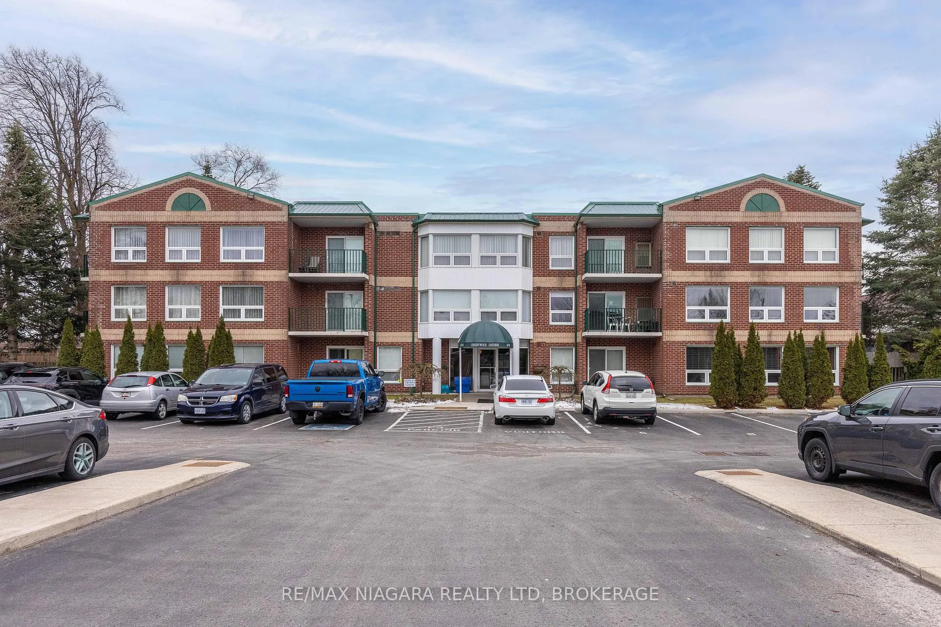 Photo 1 of Unit 102, 6704 Thorold Stone Road, Niagara Falls, Morrison — HOMEH