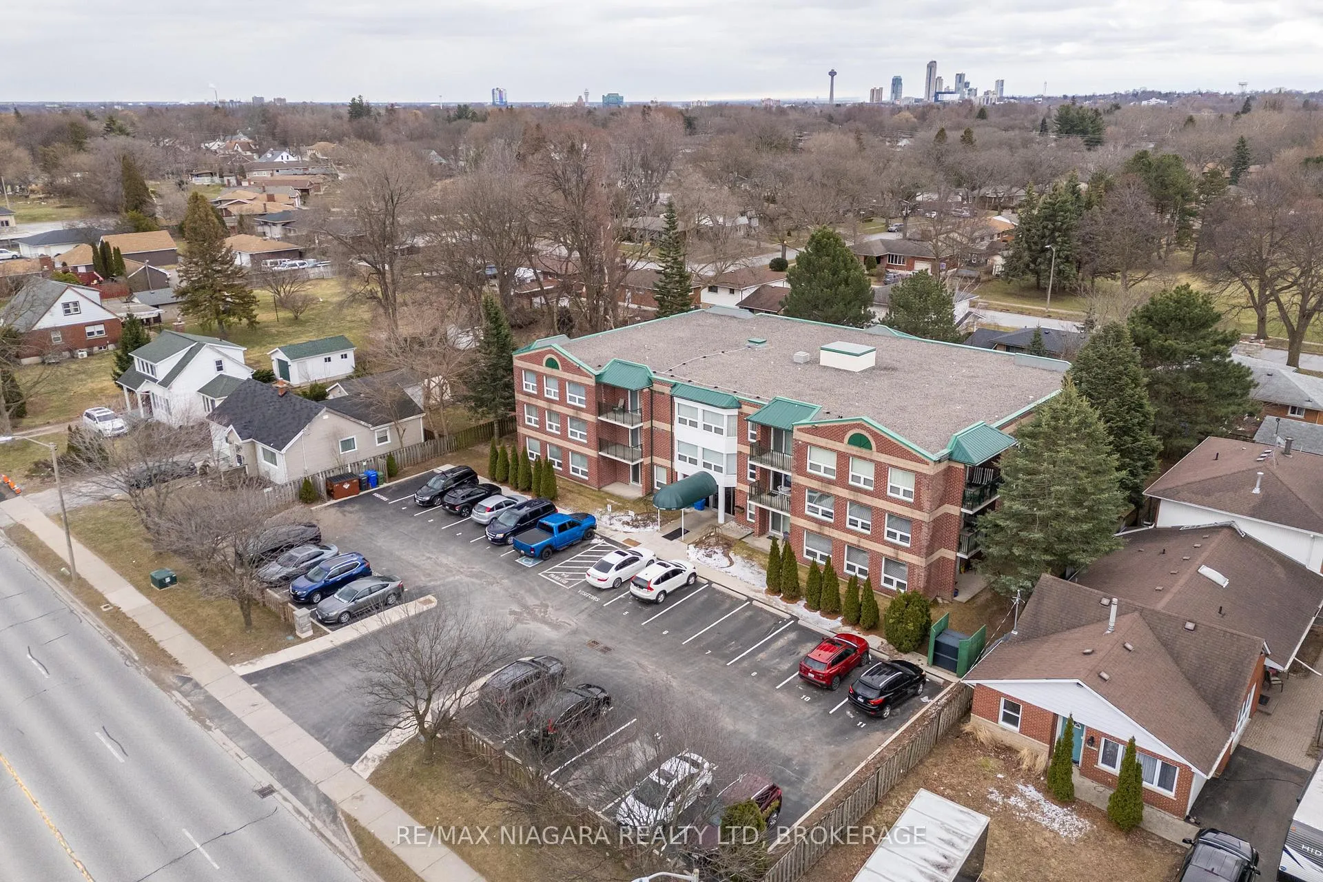 Photo 2 of Unit 102, 6704 Thorold Stone Road, Niagara Falls, Morrison — HOMEH