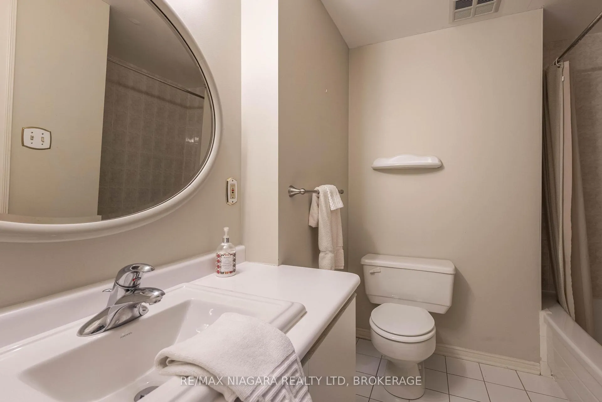 Photo 15 of Unit 102, 6704 Thorold Stone Road, Niagara Falls, Morrison — HOMEH
