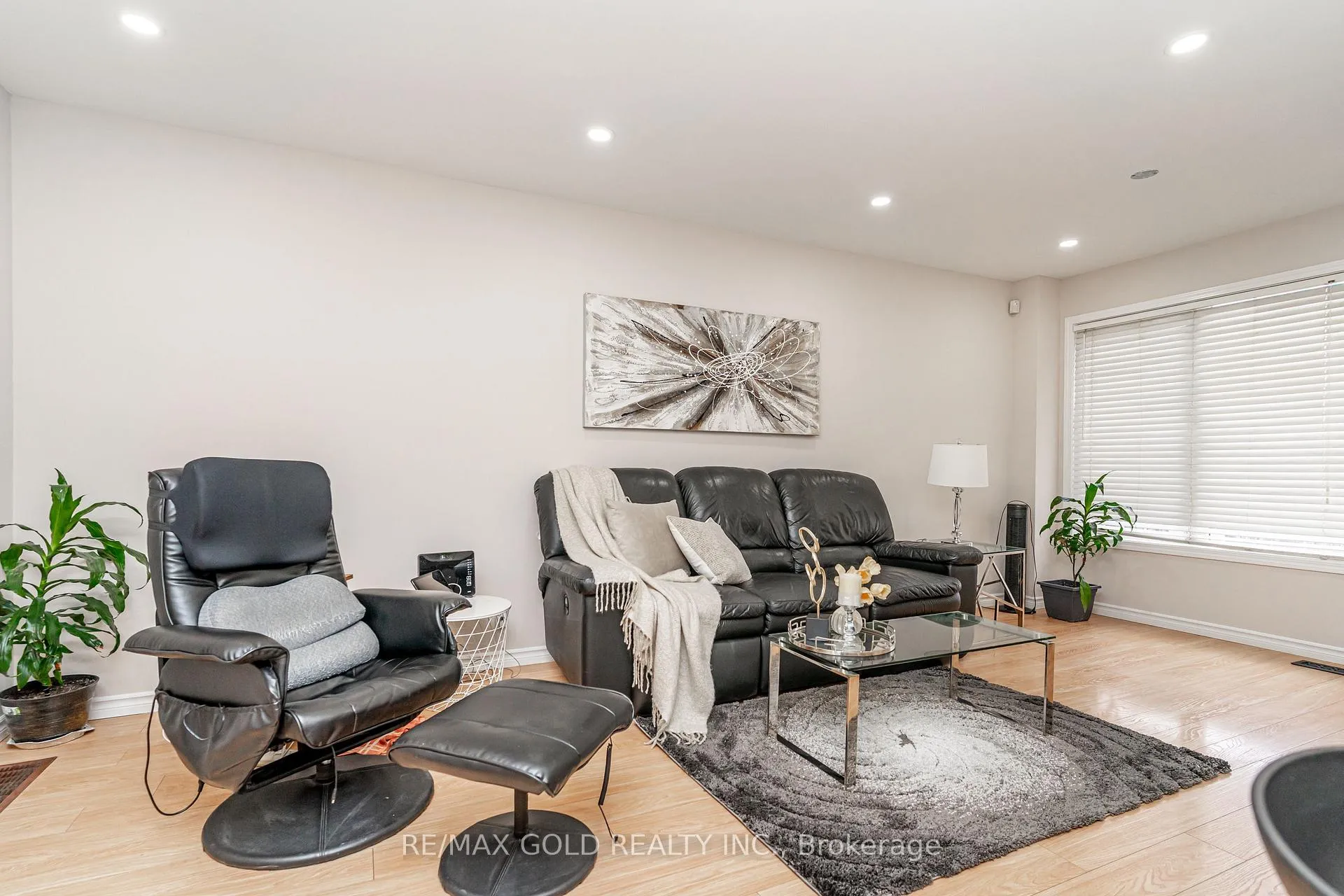 Photo 7 of 98 Winners Circle, Brampton, Northwest Sandalwood Parkway — HOMEH