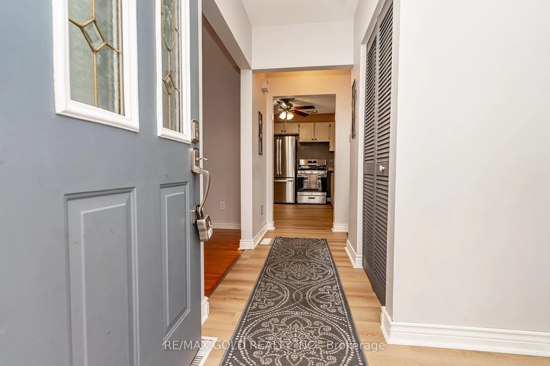Photo 5 of 13 Cathcart Crescent, Brampton, Avondale — HOMEH