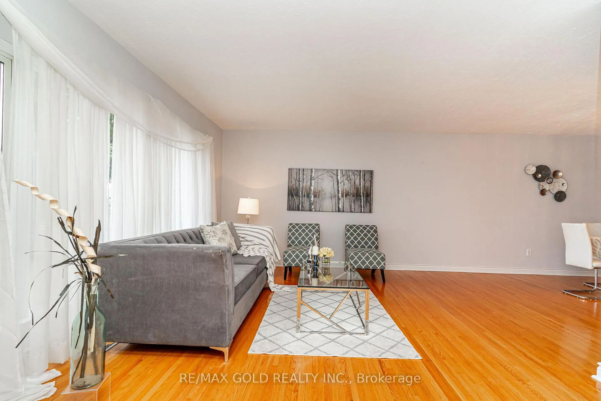 Photo 7 of 13 Cathcart Crescent, Brampton, Avondale — HOMEH