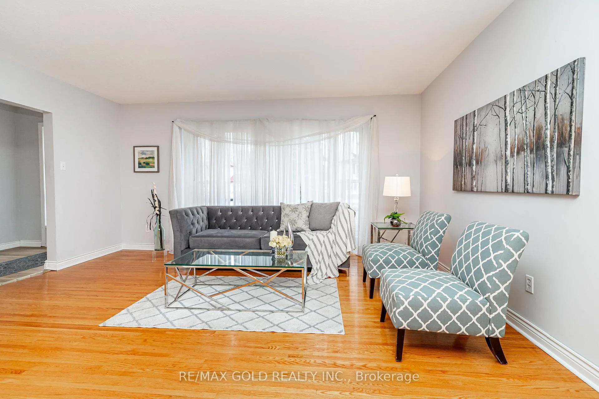 Photo 9 of 13 Cathcart Crescent, Brampton, Avondale — HOMEH