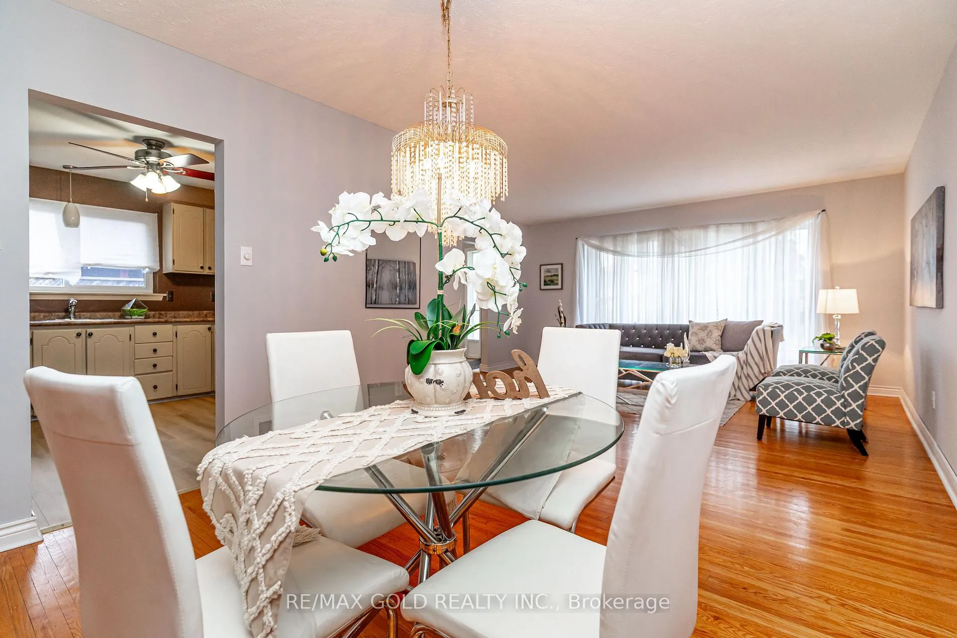 Photo 12 of 13 Cathcart Crescent, Brampton, Avondale — HOMEH