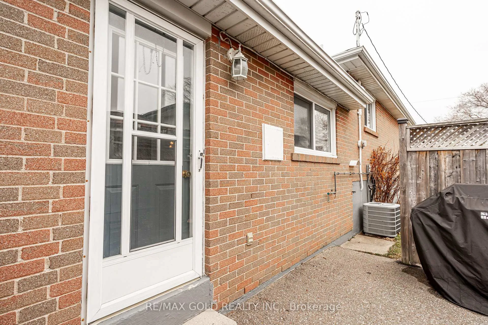 Photo 31 of 13 Cathcart Crescent, Brampton, Avondale — HOMEH