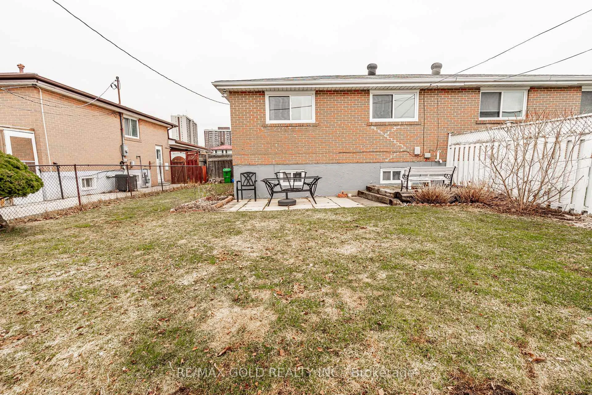 Photo 35 of 13 Cathcart Crescent, Brampton, Avondale — HOMEH