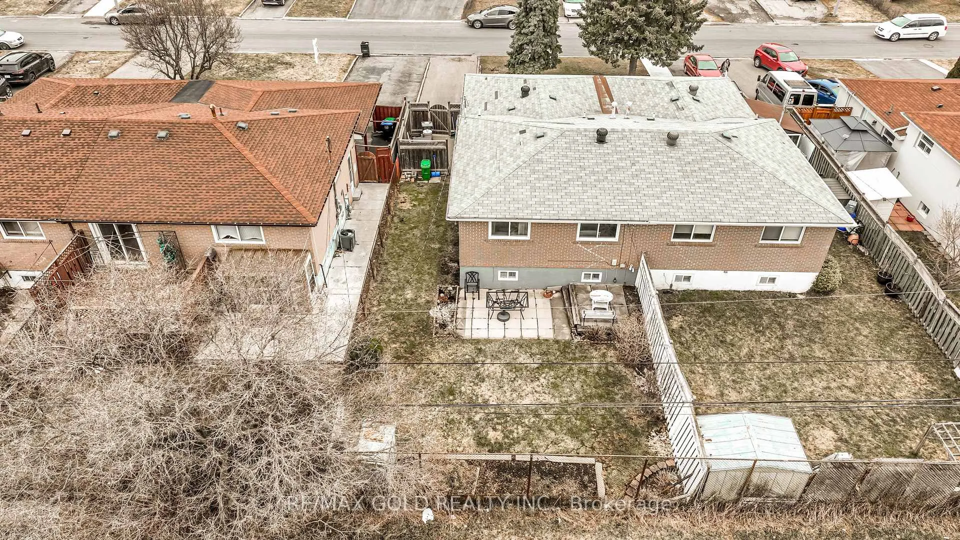 Photo 37 of 13 Cathcart Crescent, Brampton, Avondale — HOMEH