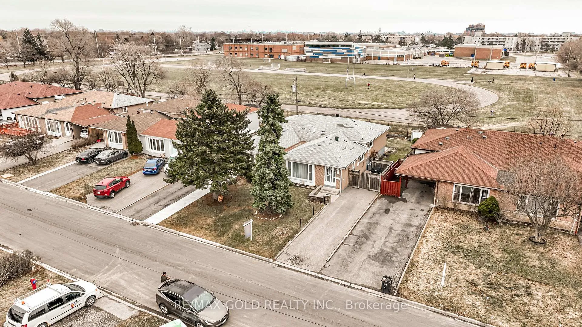 Photo 40 of 13 Cathcart Crescent, Brampton, Avondale — HOMEH