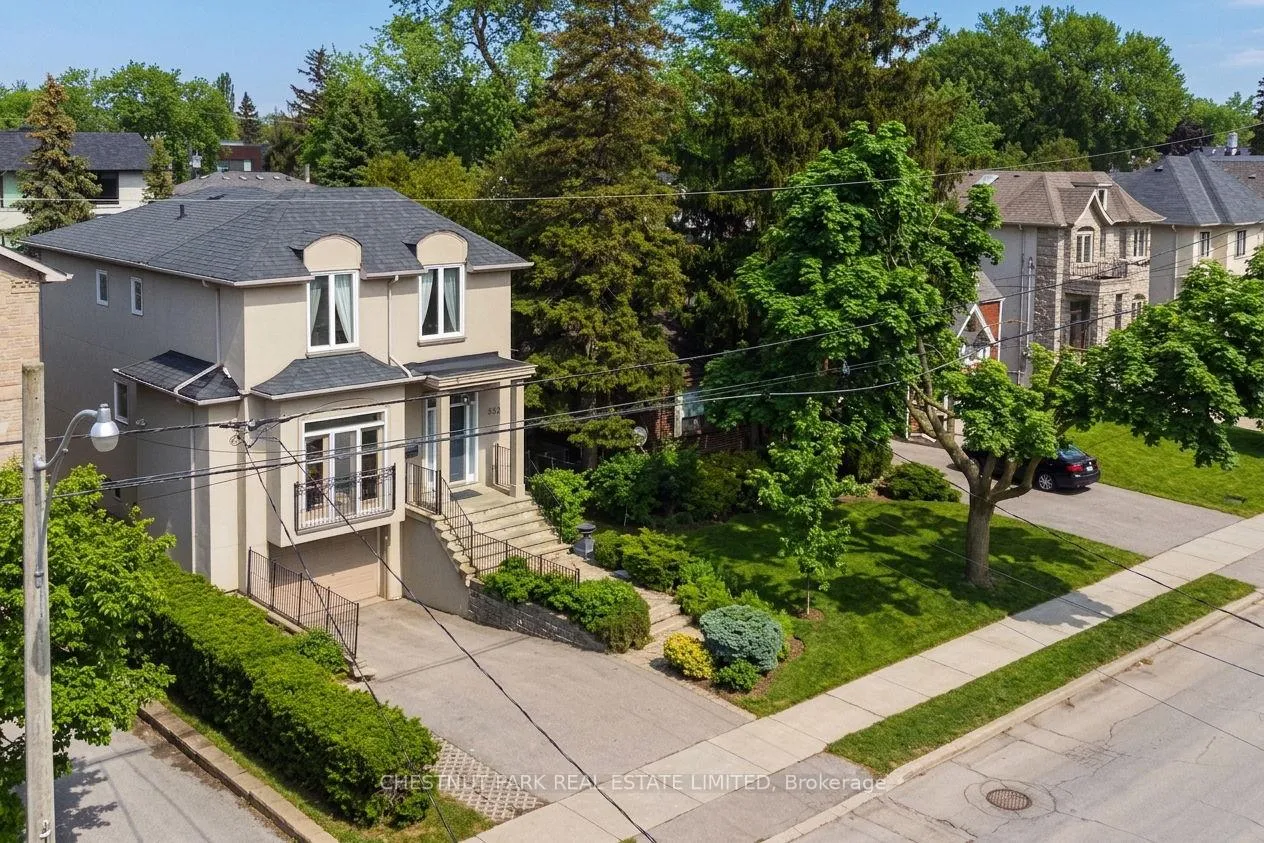 Photo 2 of 552 Melrose Avenue, Toronto, Bedford Park-Nortown — HOMEH