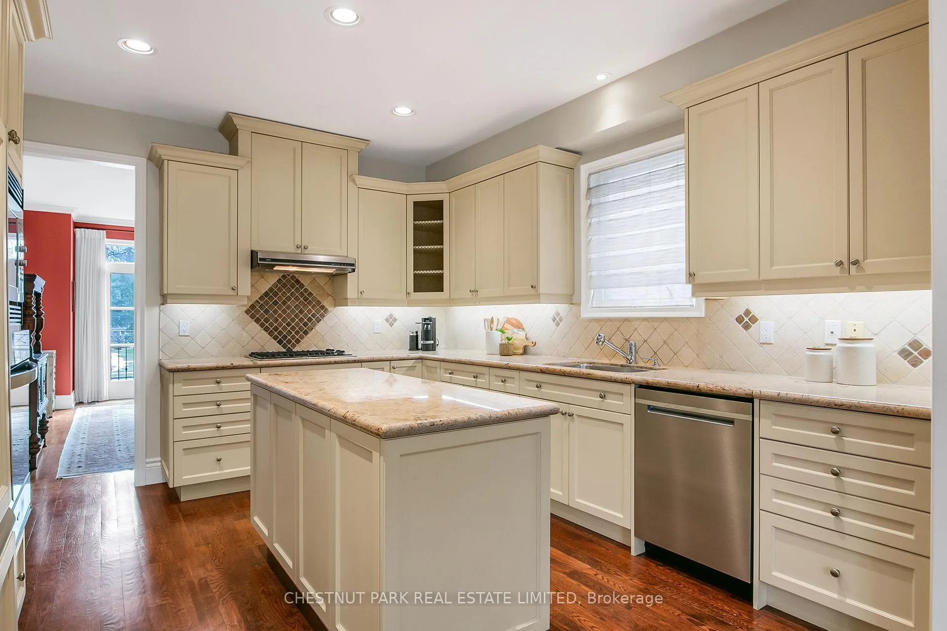 Photo 24 of 552 Melrose Avenue, Toronto, Bedford Park-Nortown — HOMEH