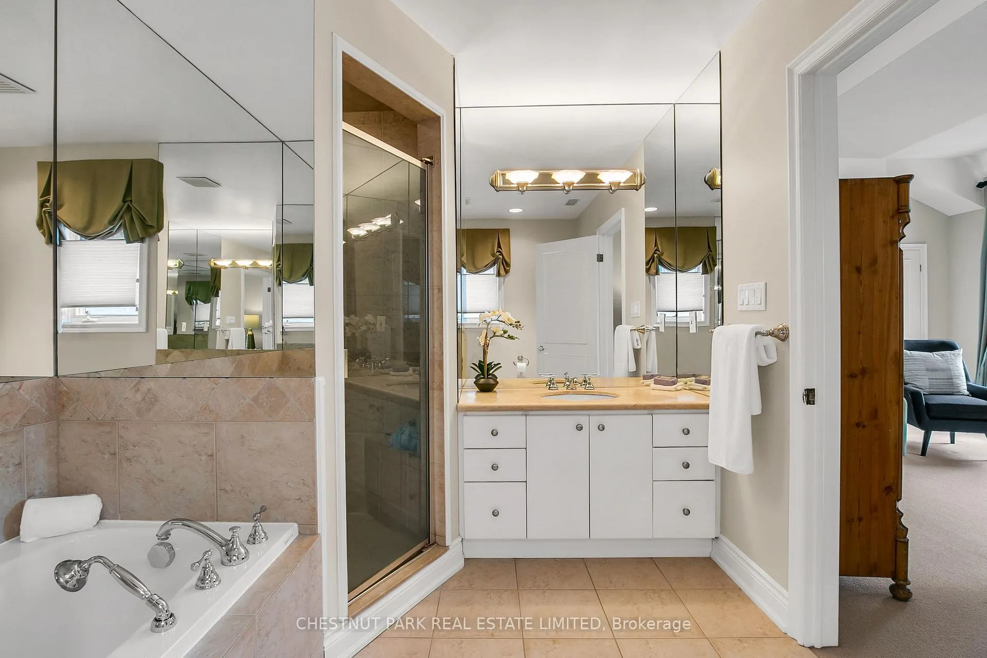 Photo 33 of 552 Melrose Avenue, Toronto, Bedford Park-Nortown — HOMEH