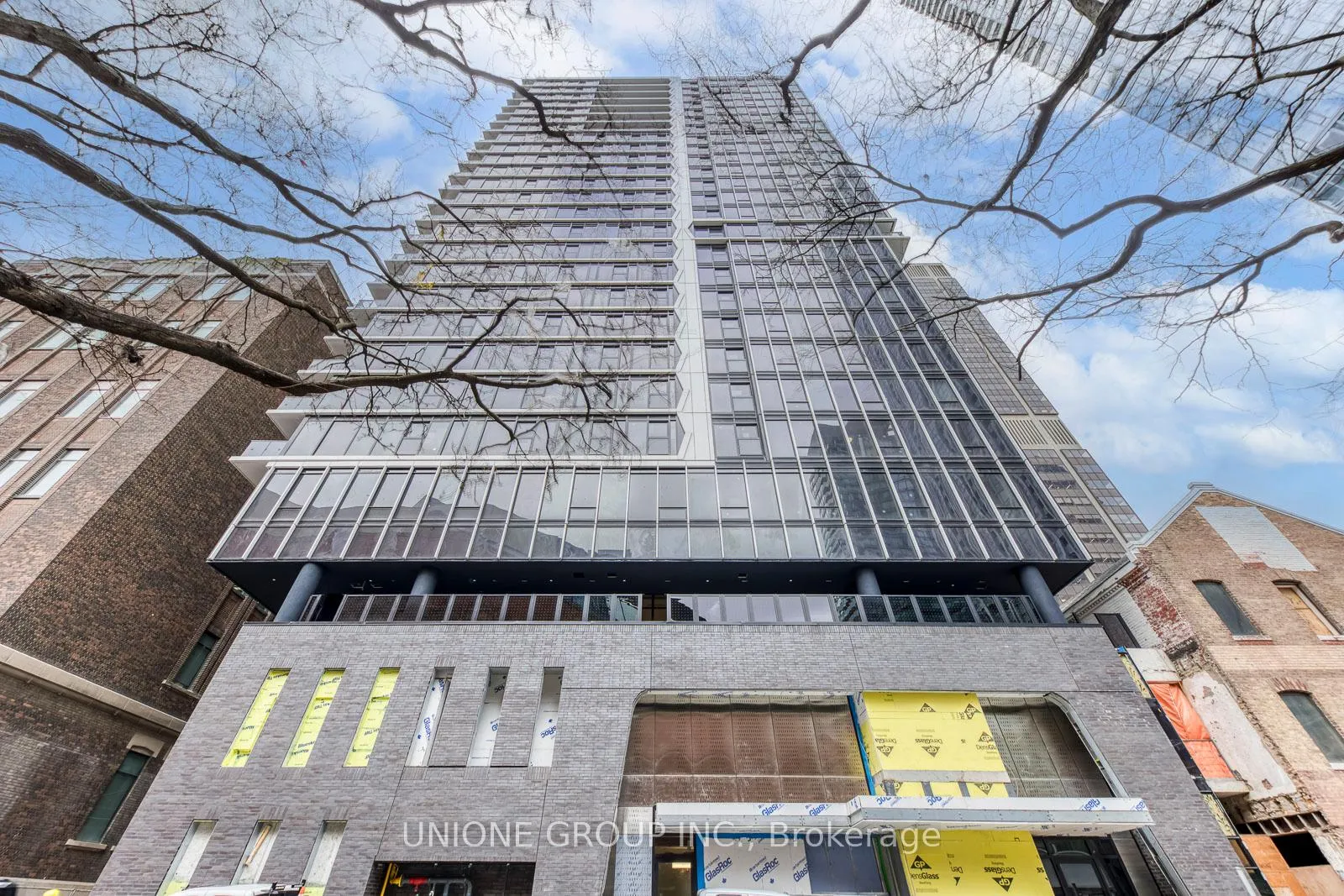 Photo 2 of Unit 1707, 771 Yonge Street, Toronto, Rosedale-Moore Park — HOMEH
