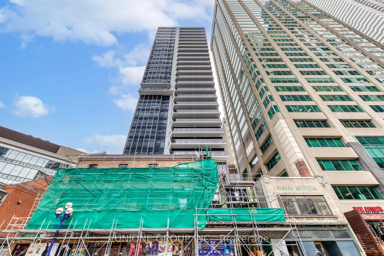 Photo 3 of Unit 1707, 771 Yonge Street, Toronto, Rosedale-Moore Park — HOMEH