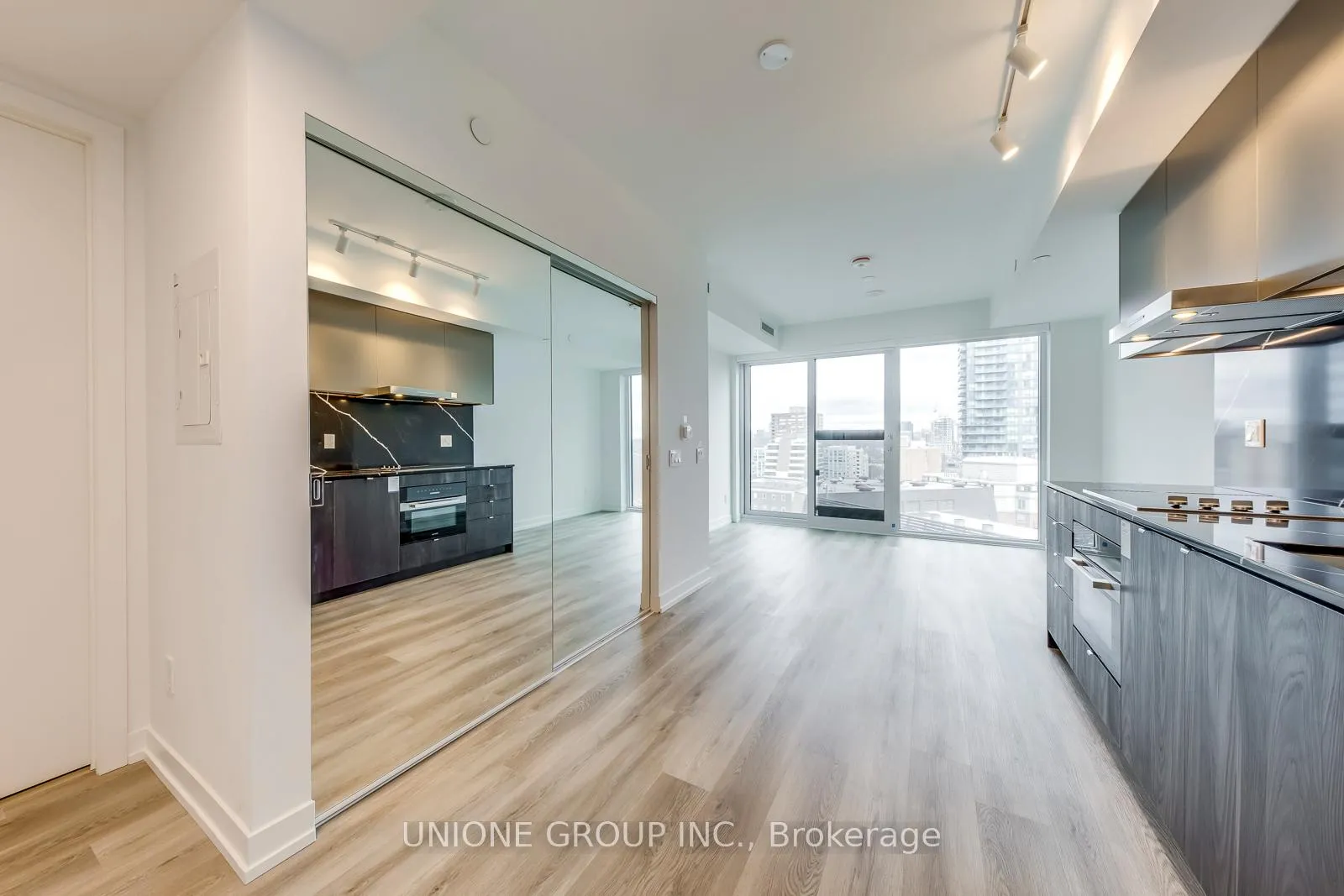 Photo 8 of Unit 1707, 771 Yonge Street, Toronto, Rosedale-Moore Park — HOMEH