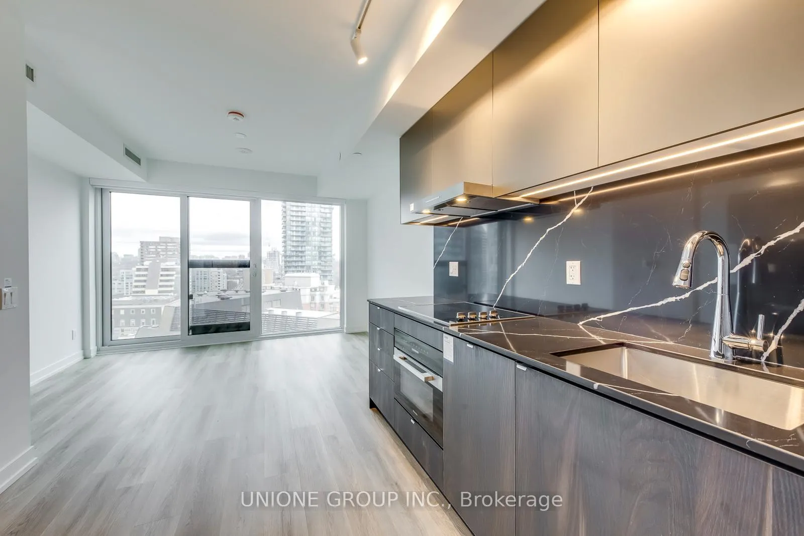 Photo 9 of Unit 1707, 771 Yonge Street, Toronto, Rosedale-Moore Park — HOMEH