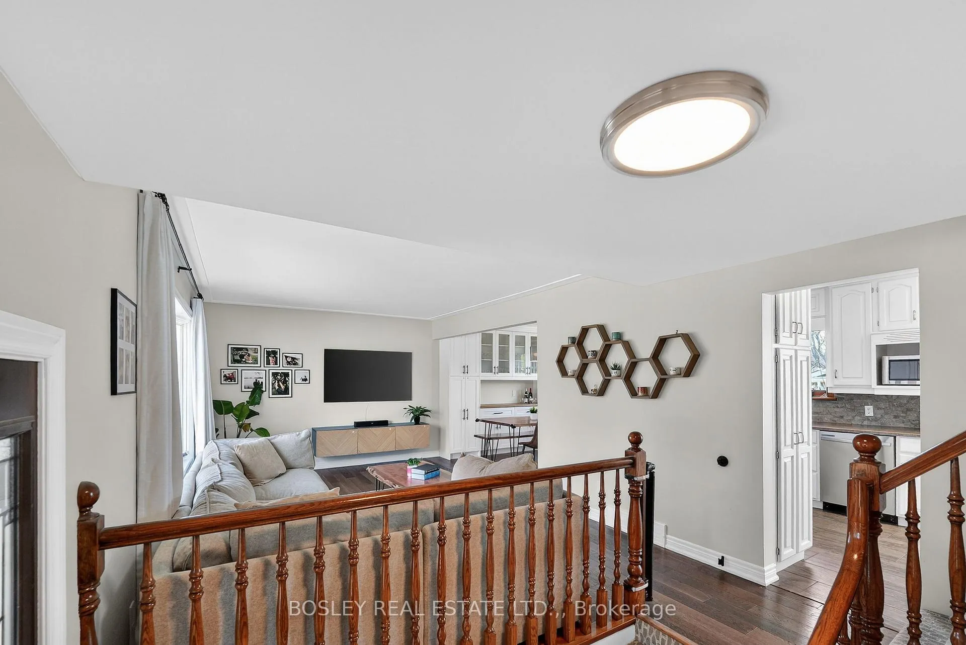 Photo 4 of 1 Tanner Circle, St. Catharines, Lakeshore — HOMEH