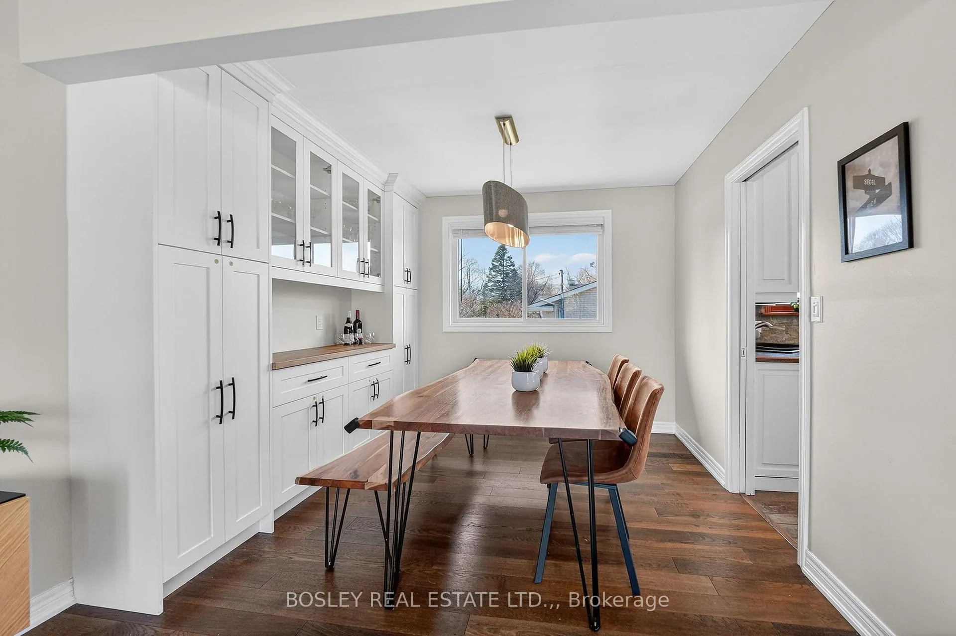 Photo 9 of 1 Tanner Circle, St. Catharines, Lakeshore — HOMEH