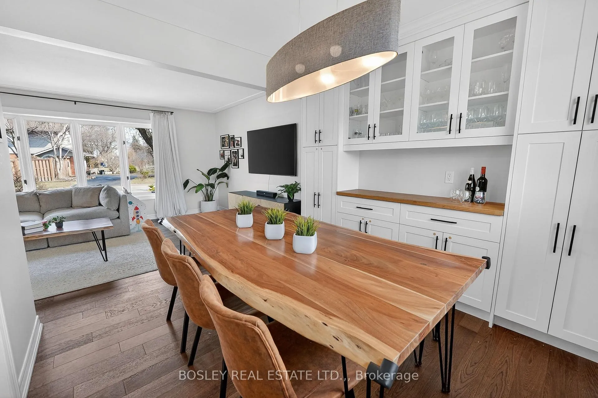Photo 10 of 1 Tanner Circle, St. Catharines, Lakeshore — HOMEH