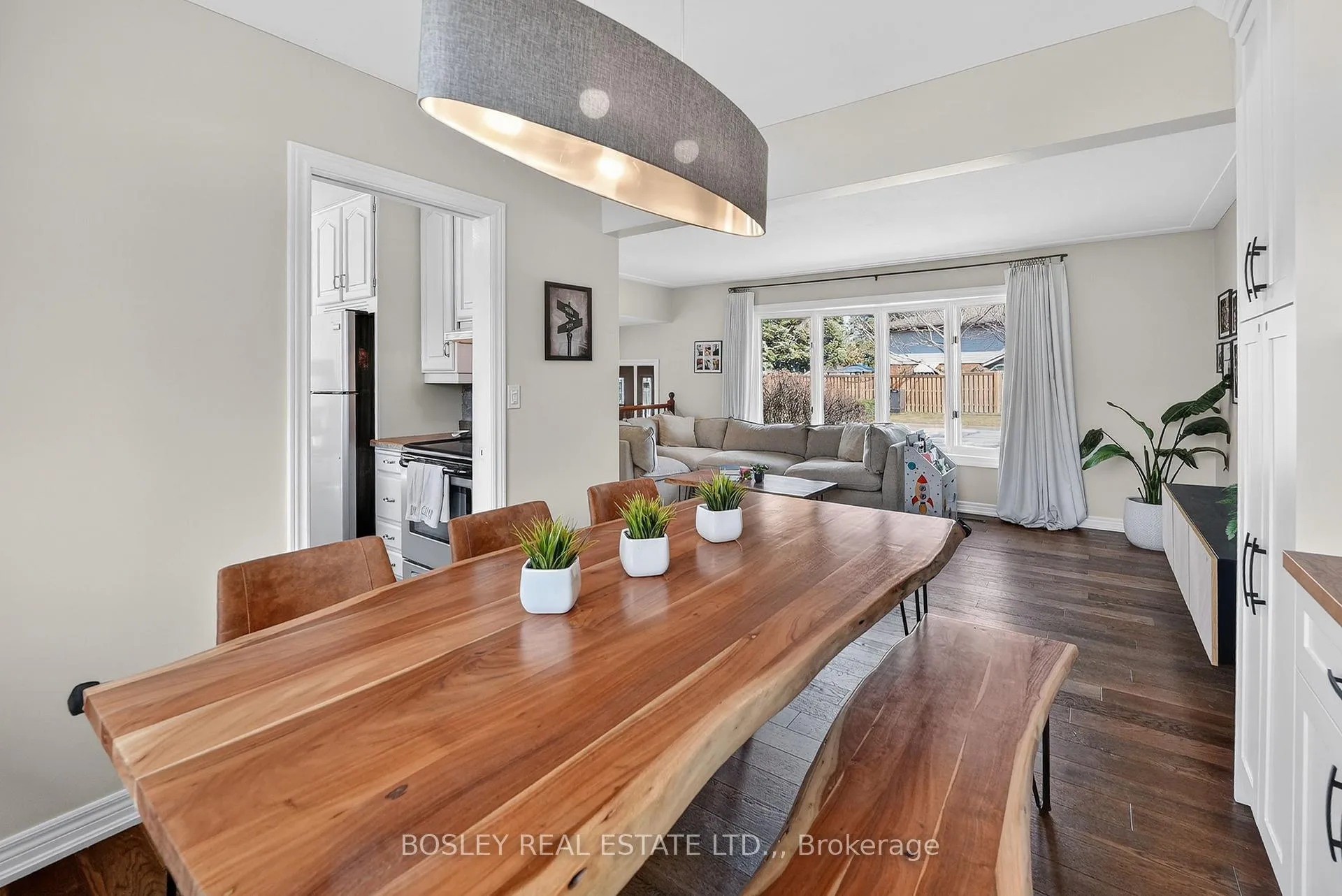 Photo 11 of 1 Tanner Circle, St. Catharines, Lakeshore — HOMEH