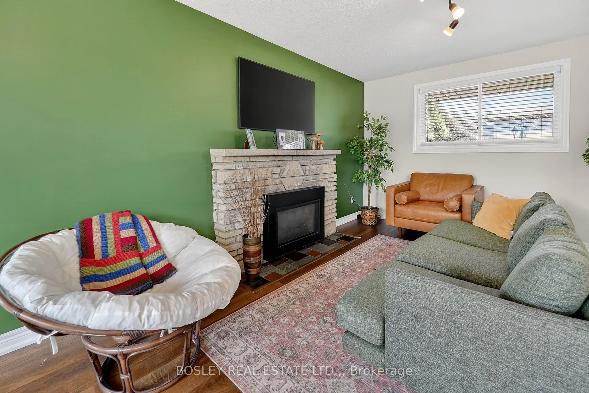 Photo 18 of 1 Tanner Circle, St. Catharines, Lakeshore — HOMEH