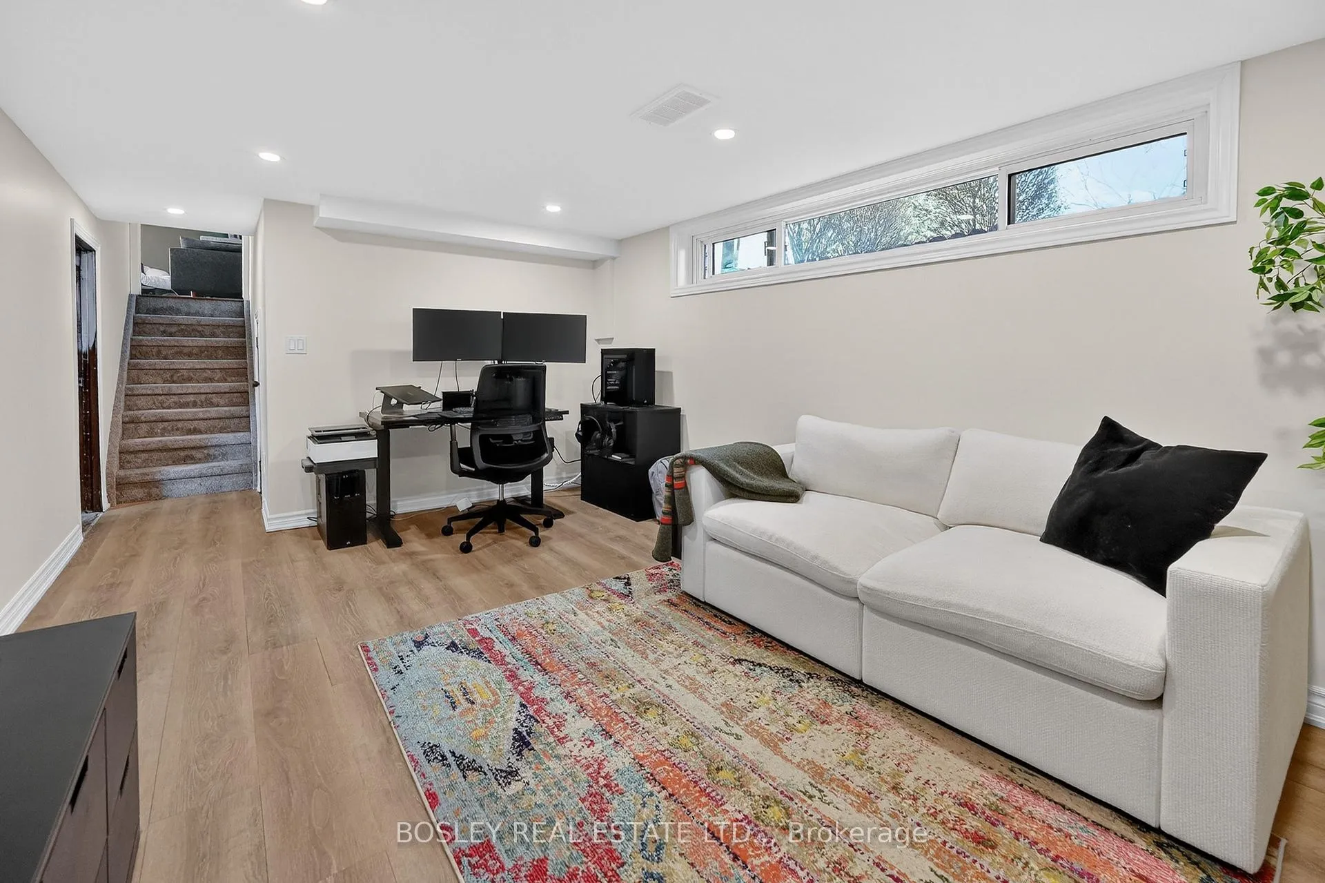 Photo 29 of 1 Tanner Circle, St. Catharines, Lakeshore — HOMEH