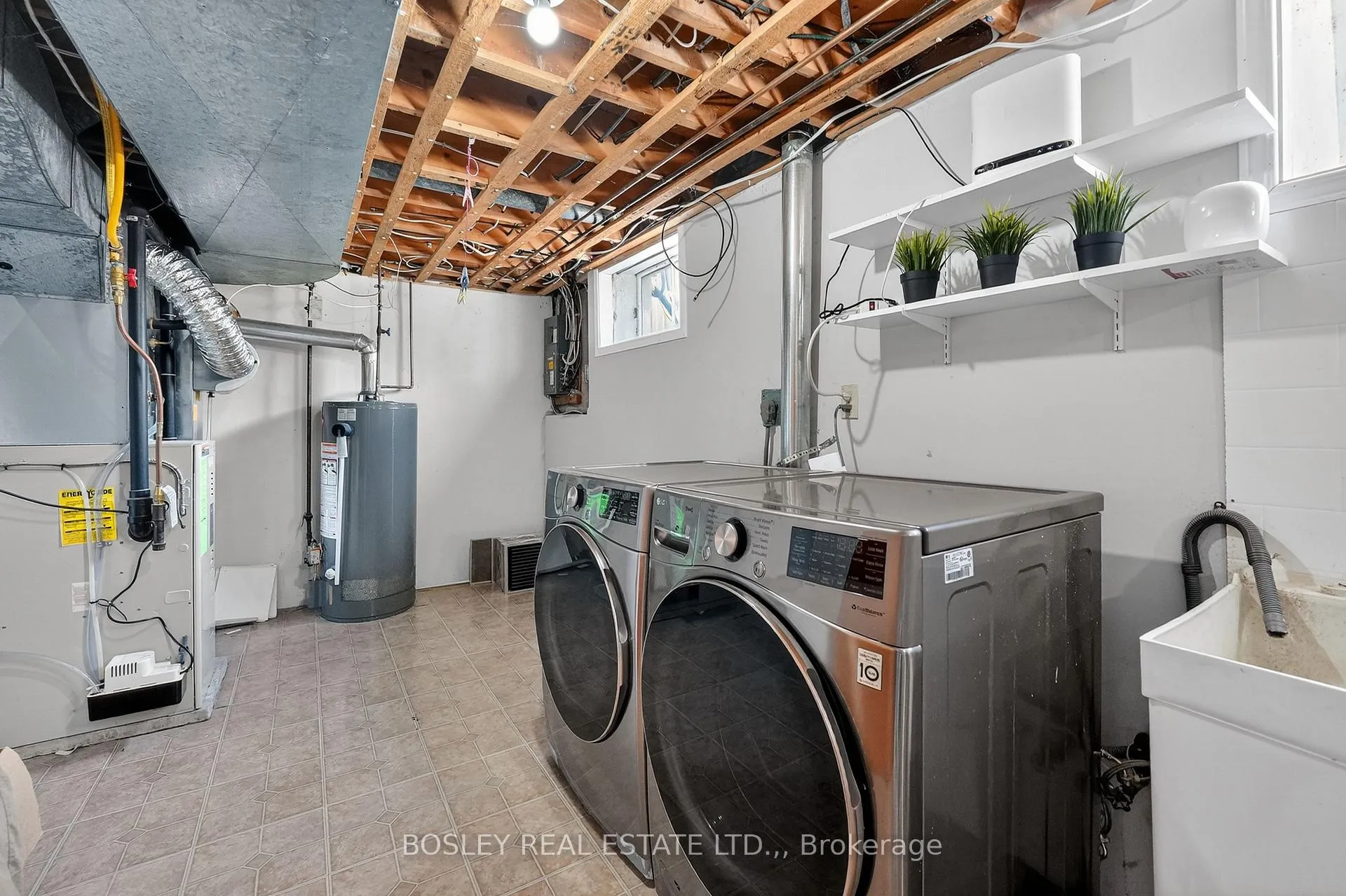Photo 31 of 1 Tanner Circle, St. Catharines, Lakeshore — HOMEH