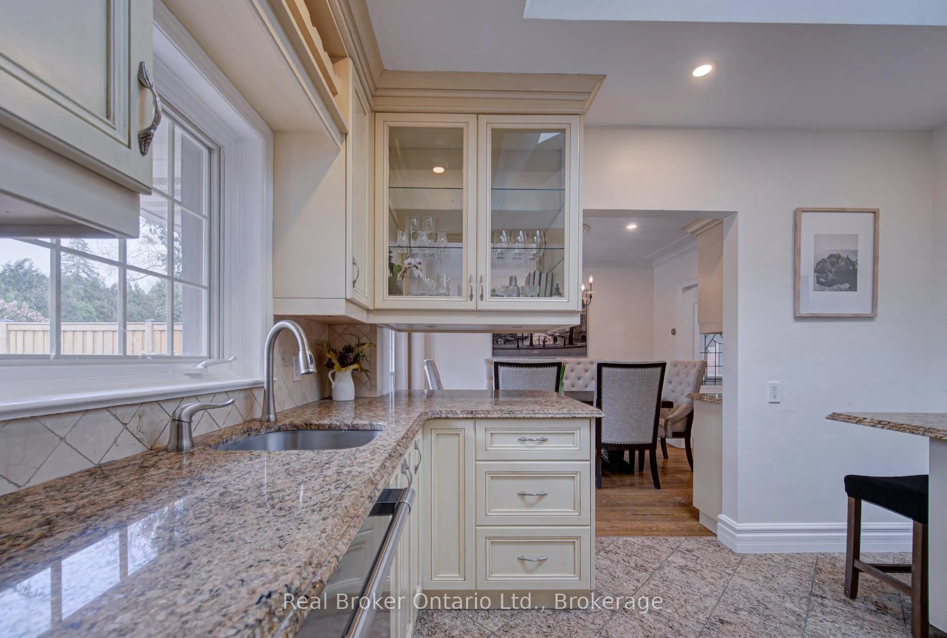 Photo 22 of 655 Ellengale Road, Burlington, LaSalle — HOMEH