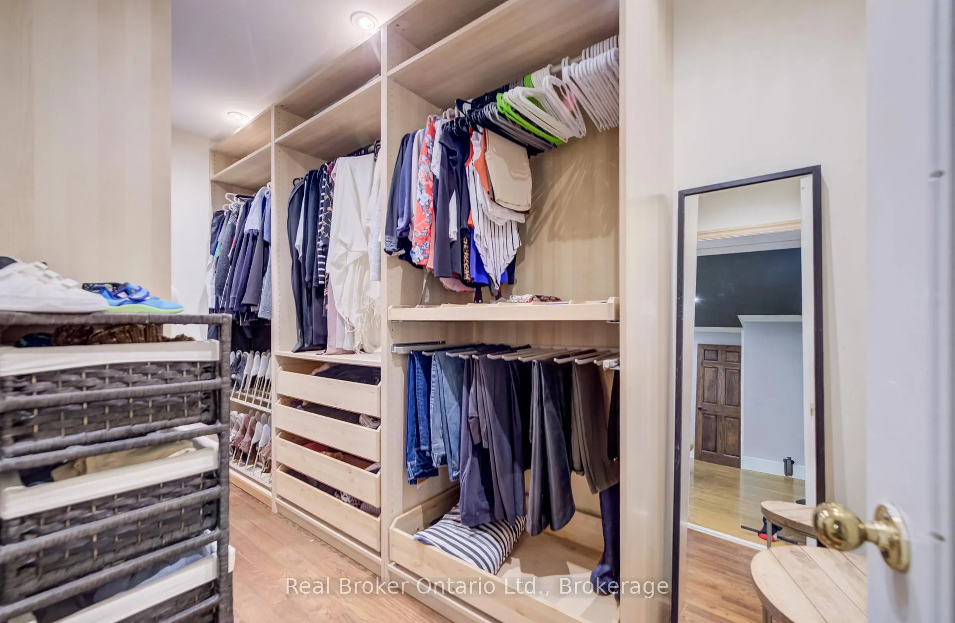 Photo 28 of 655 Ellengale Road, Burlington, LaSalle — HOMEH