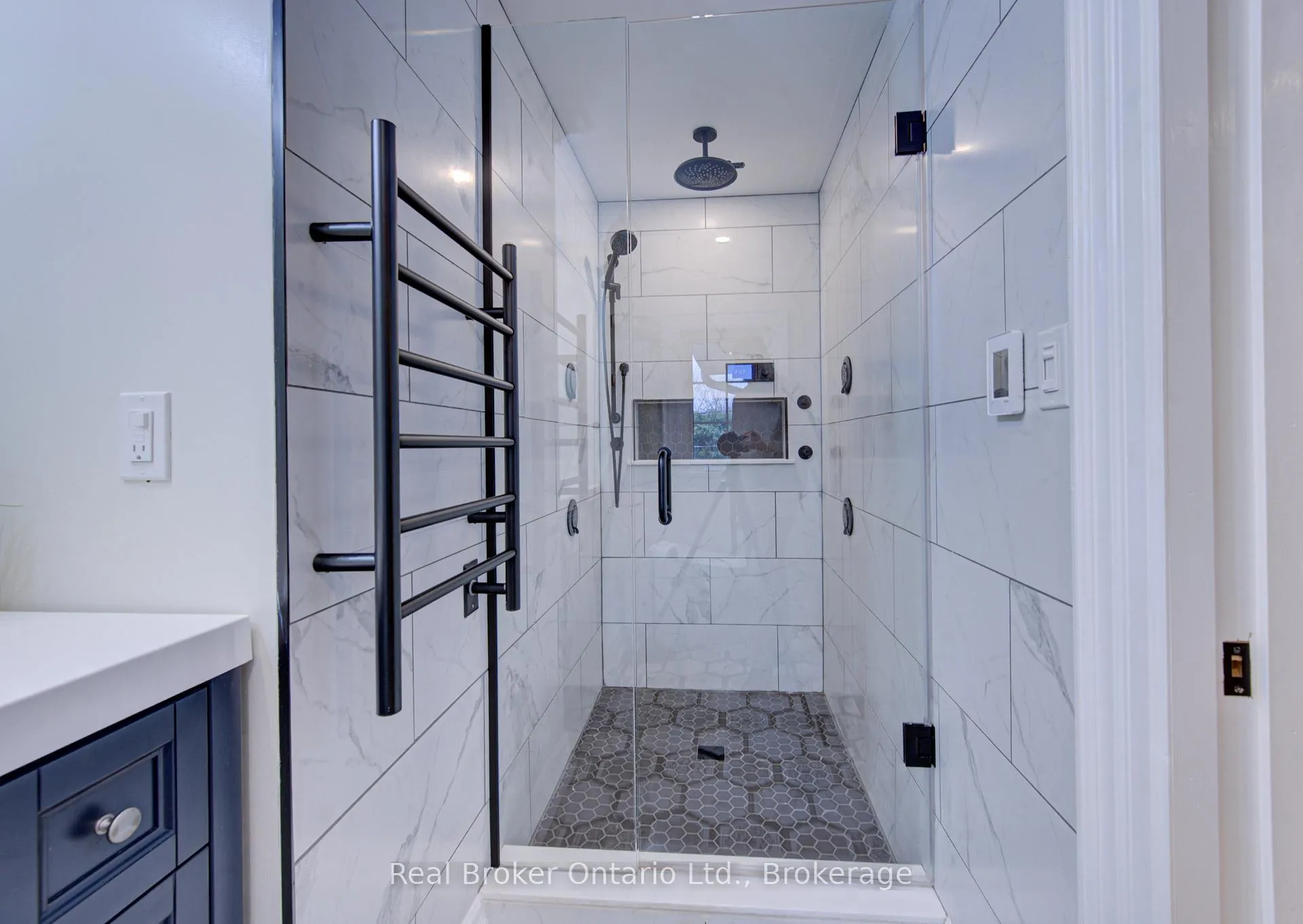 Photo 30 of 655 Ellengale Road, Burlington, LaSalle — HOMEH