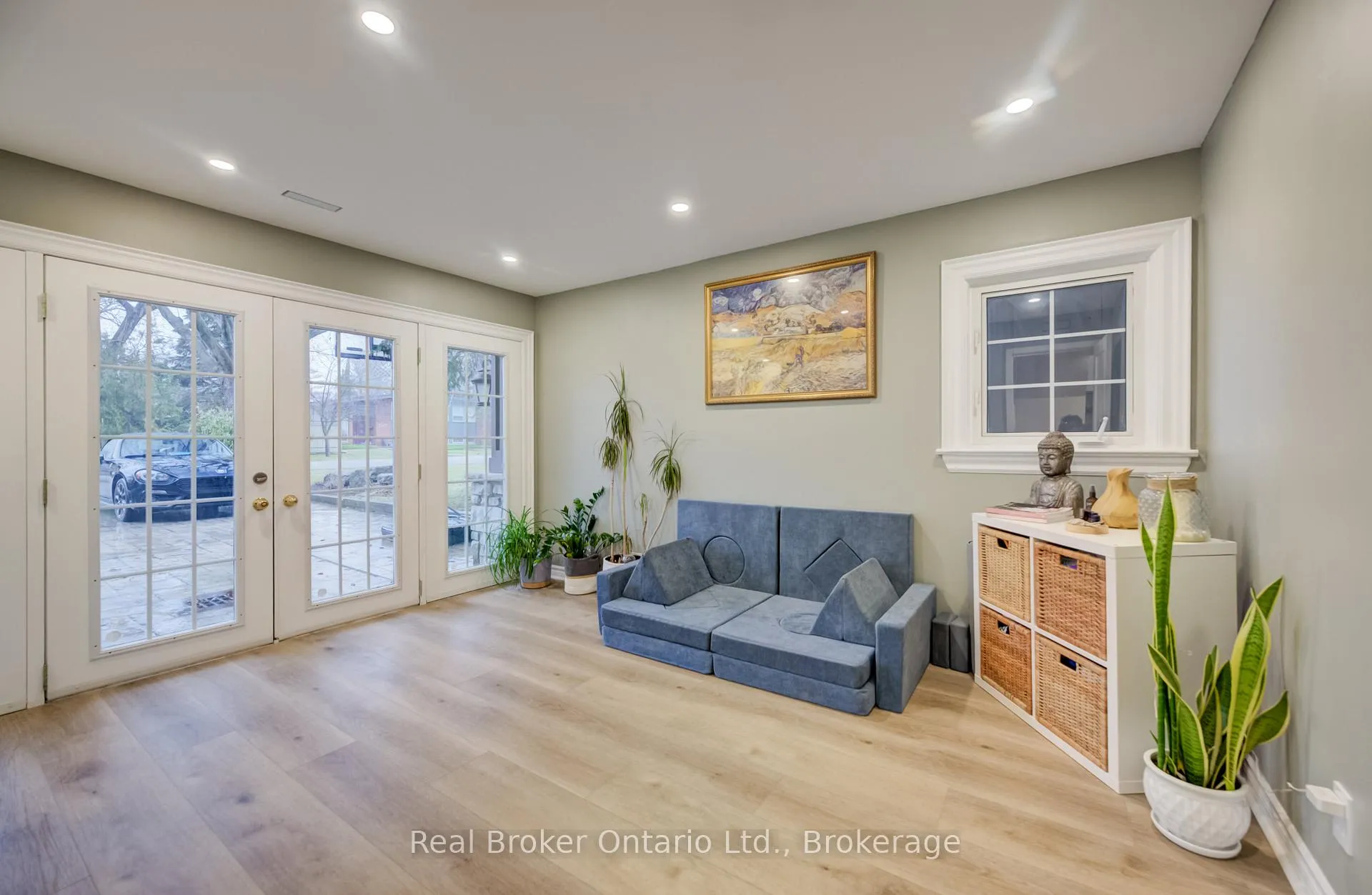 Photo 35 of 655 Ellengale Road, Burlington, LaSalle — HOMEH