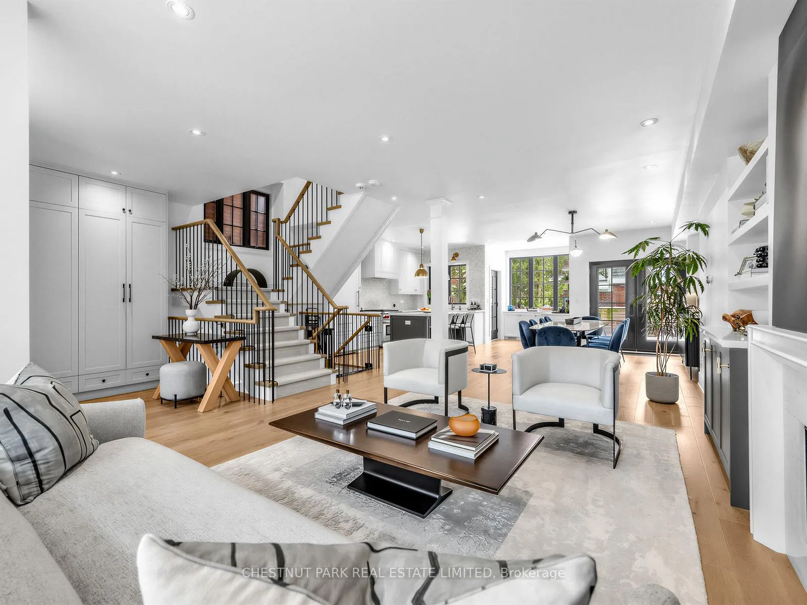 Photo 4 of 35 Castle Frank Road, Toronto, Rosedale-Moore Park — HOMEH