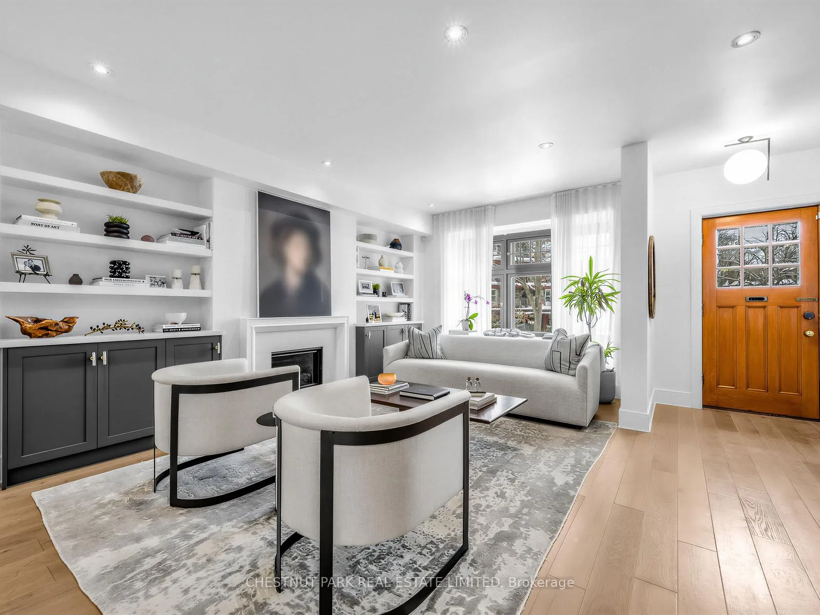 Photo 5 of 35 Castle Frank Road, Toronto, Rosedale-Moore Park — HOMEH