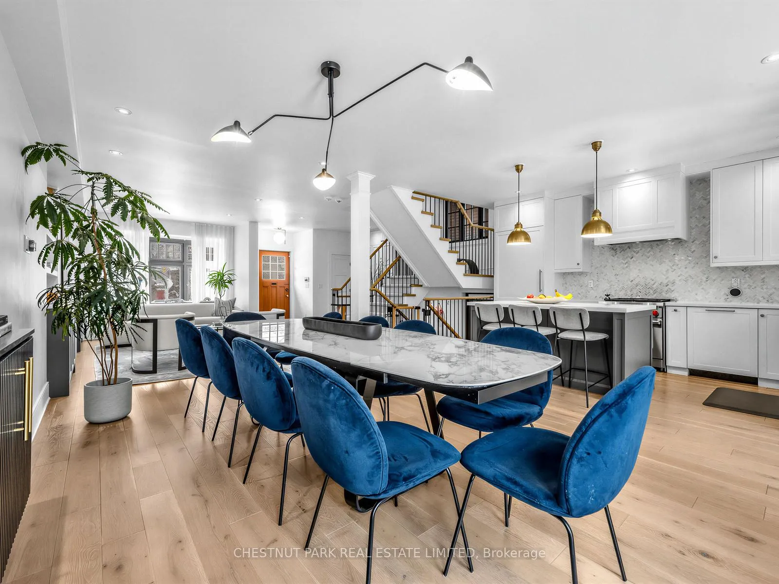 Photo 6 of 35 Castle Frank Road, Toronto, Rosedale-Moore Park — HOMEH