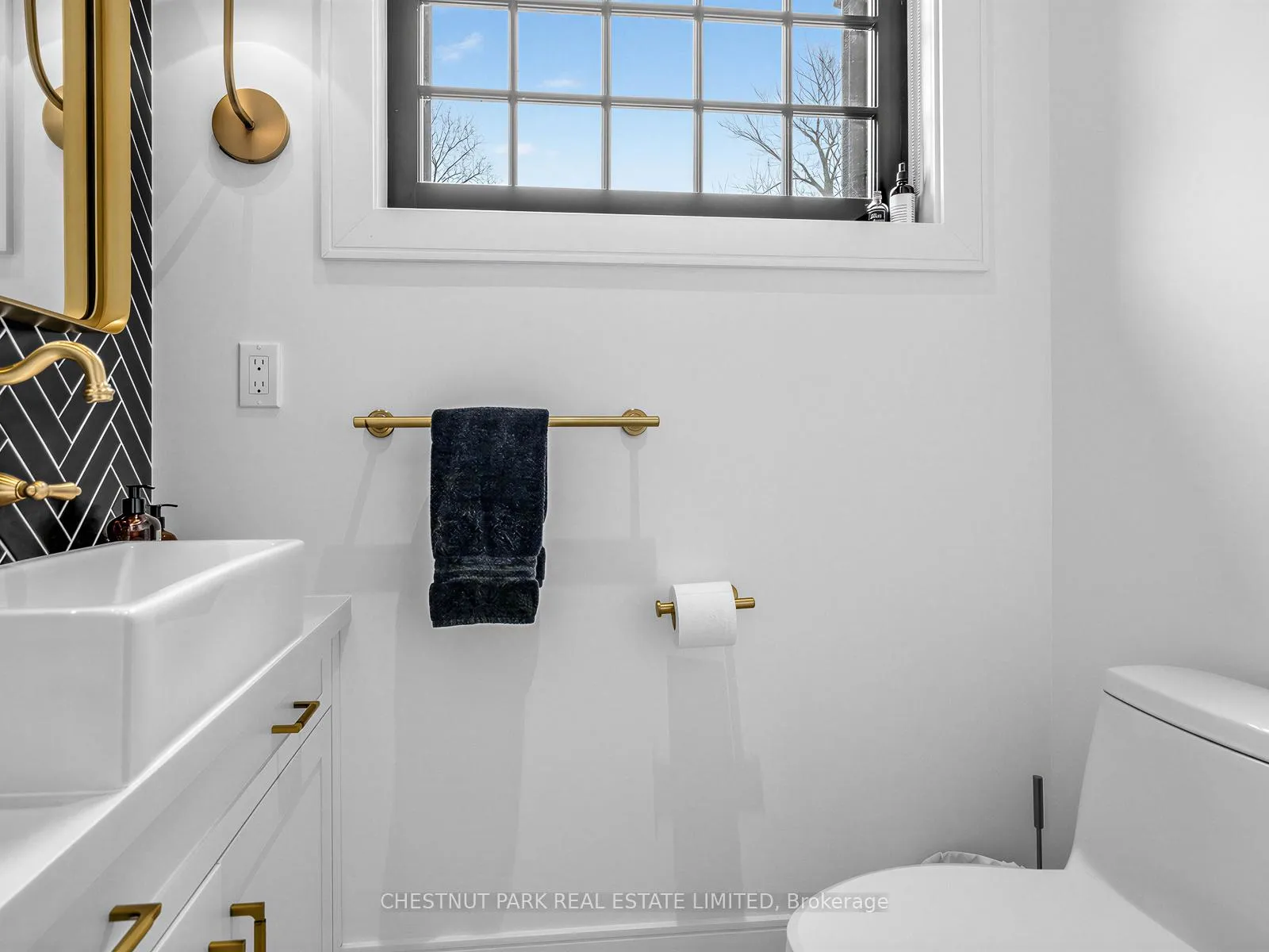 Photo 15 of 35 Castle Frank Road, Toronto, Rosedale-Moore Park — HOMEH