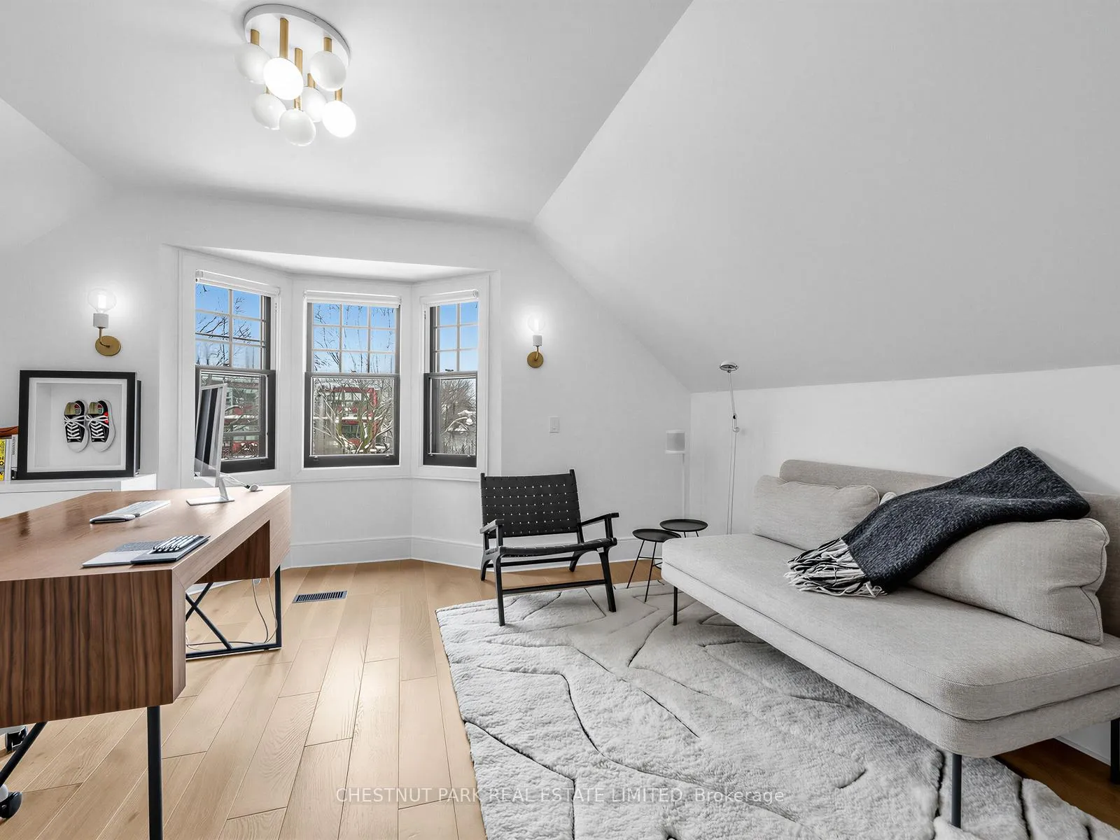 Photo 26 of 35 Castle Frank Road, Toronto, Rosedale-Moore Park — HOMEH