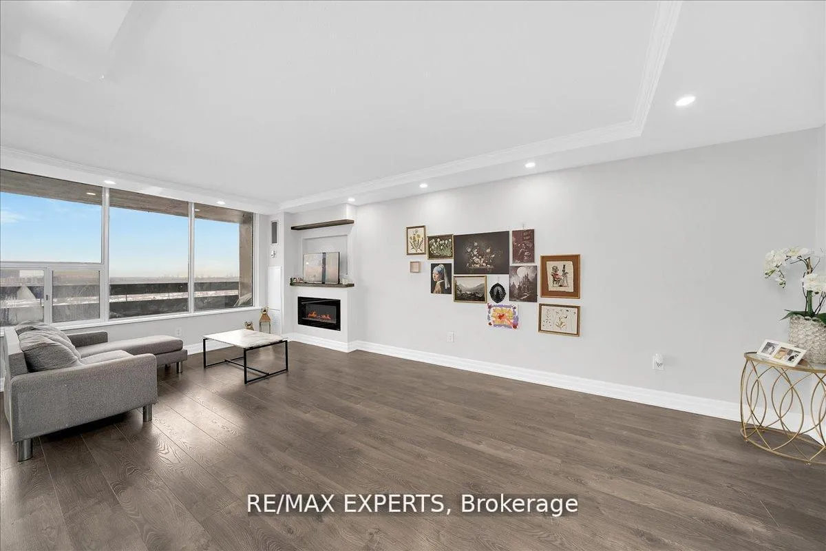 Photo 1 of Unit 2115, 11 Wincott Drive, Etobicoke, Kingsview Village-The Westway — HOMEH
