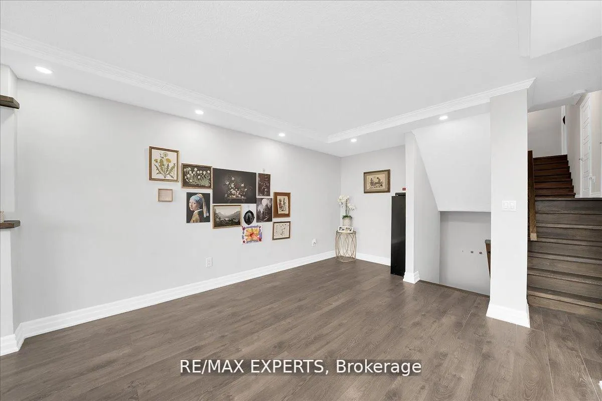 Photo 5 of Unit 2115, 11 Wincott Drive, Etobicoke, Kingsview Village-The Westway — HOMEH