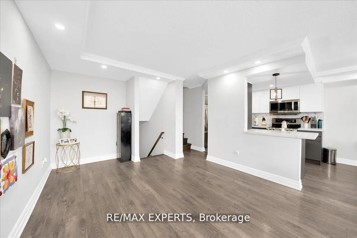 Photo 6 of Unit 2115, 11 Wincott Drive, Etobicoke, Kingsview Village-The Westway — HOMEH