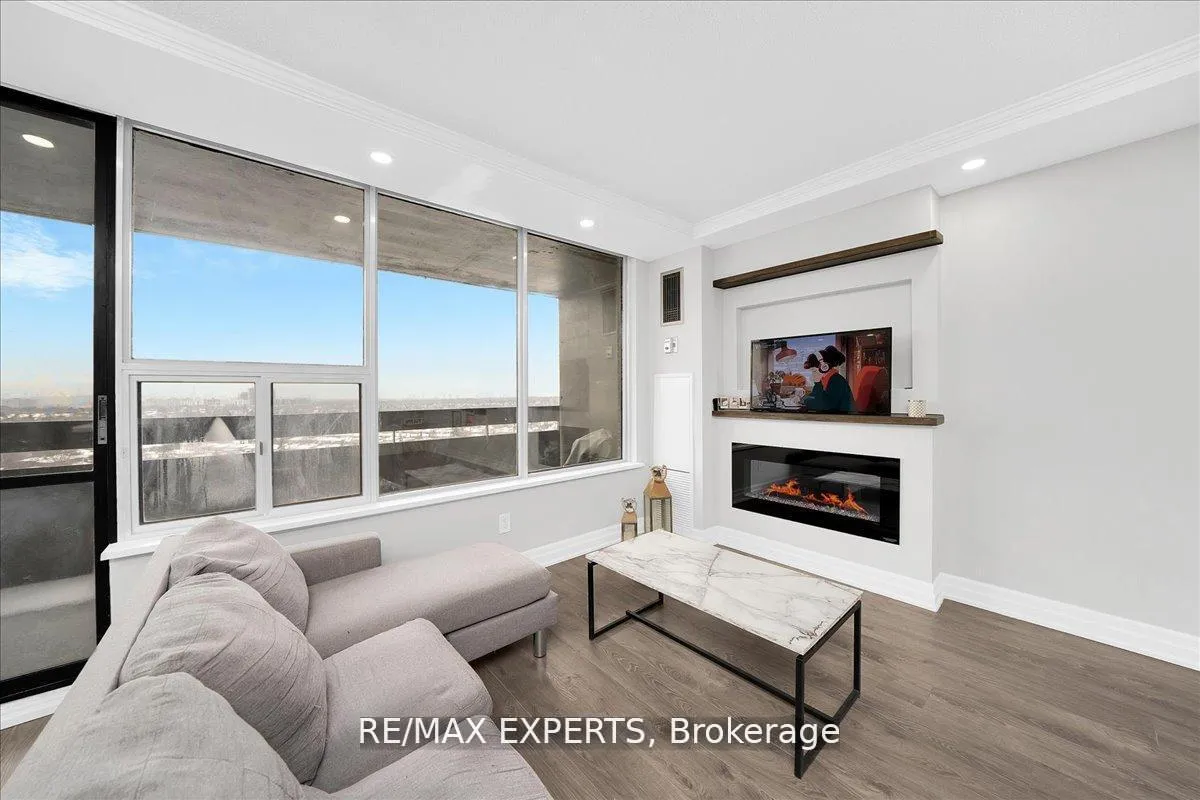 Photo 7 of Unit 2115, 11 Wincott Drive, Etobicoke, Kingsview Village-The Westway — HOMEH