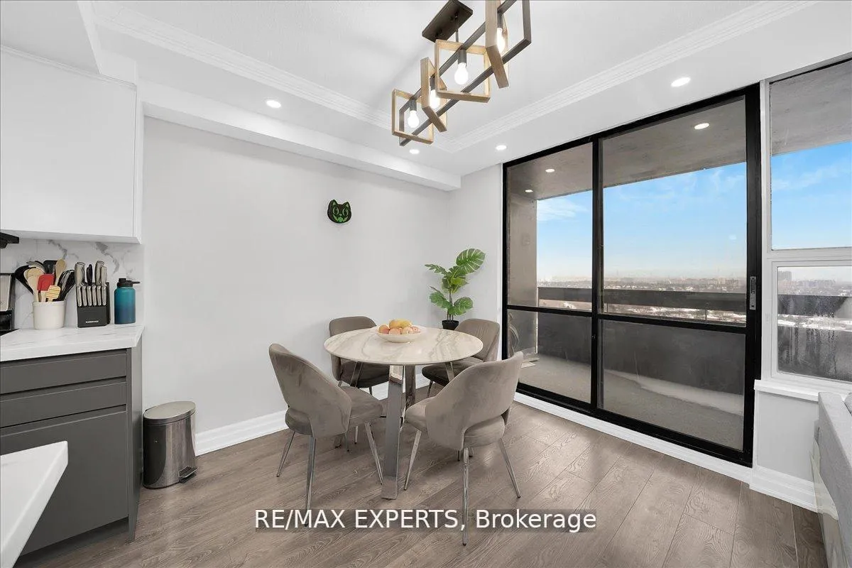 Photo 9 of Unit 2115, 11 Wincott Drive, Etobicoke, Kingsview Village-The Westway — HOMEH