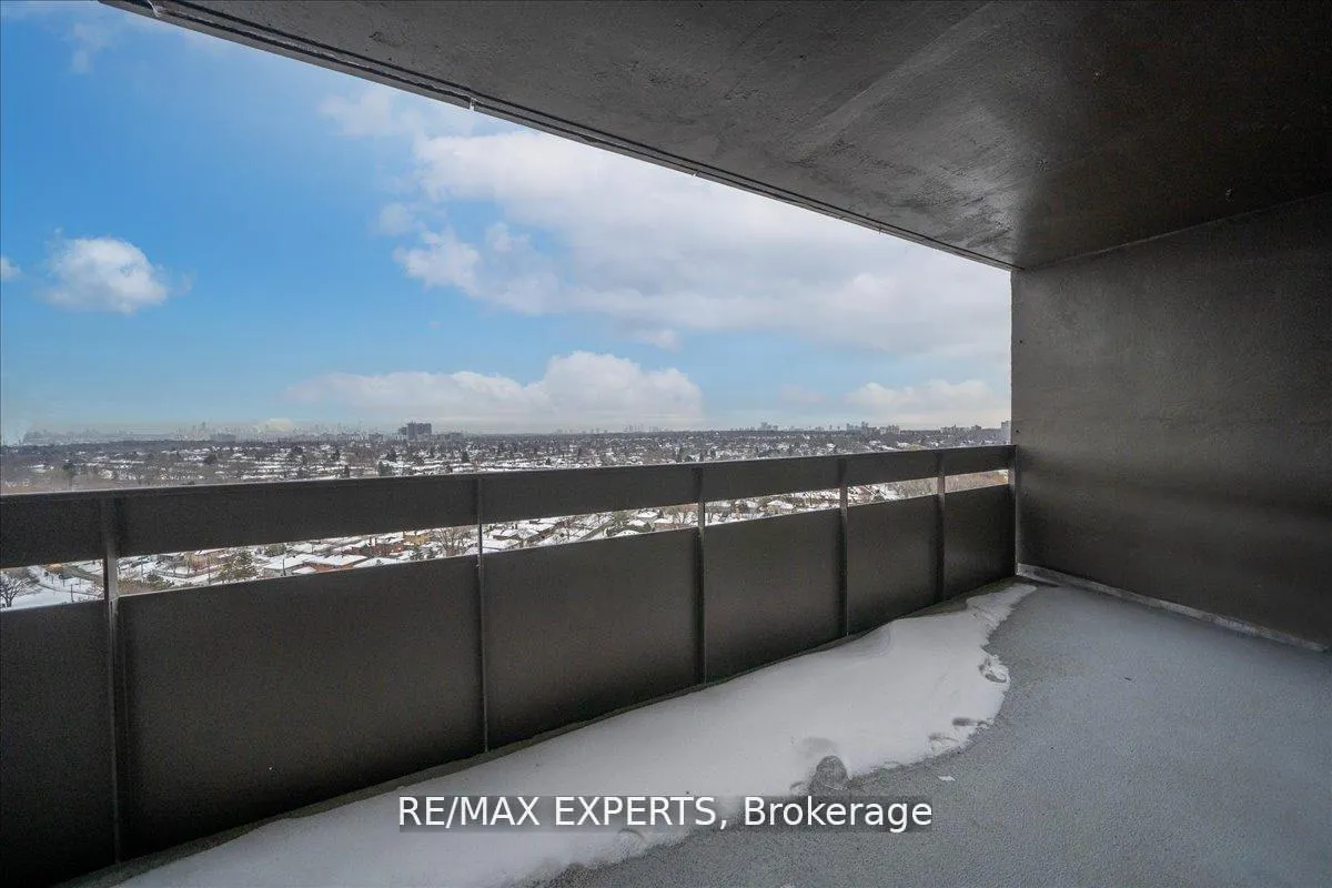 Photo 14 of Unit 2115, 11 Wincott Drive, Etobicoke, Kingsview Village-The Westway — HOMEH