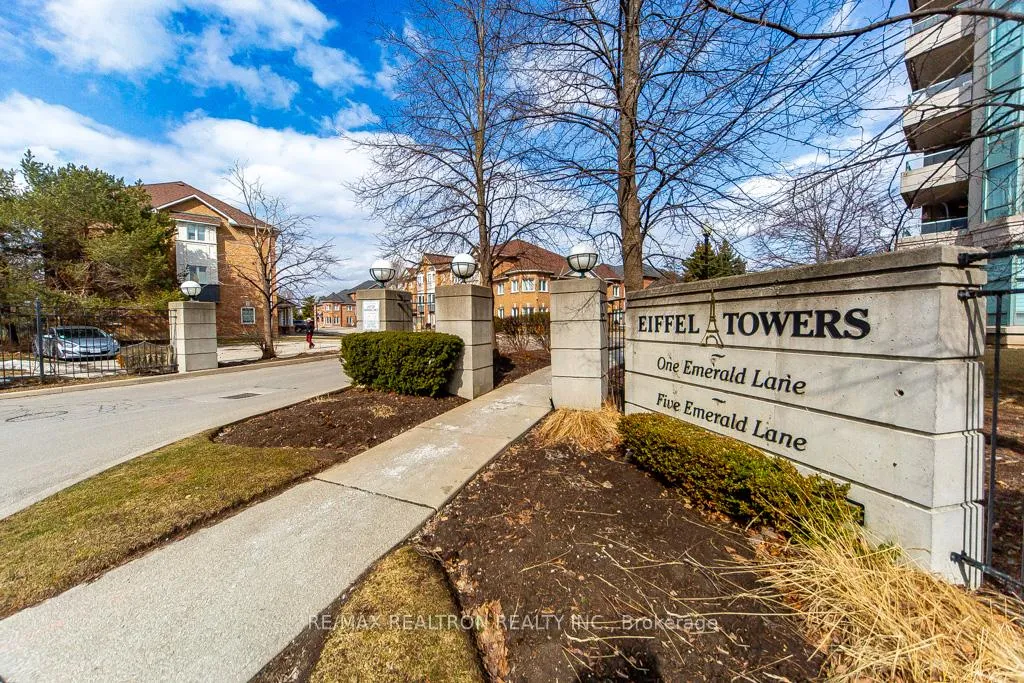 Photo 3 of Unit 306, 5 Emerald Lane, Vaughan, Crestwood-Springfarm-Yorkhill — HOMEH