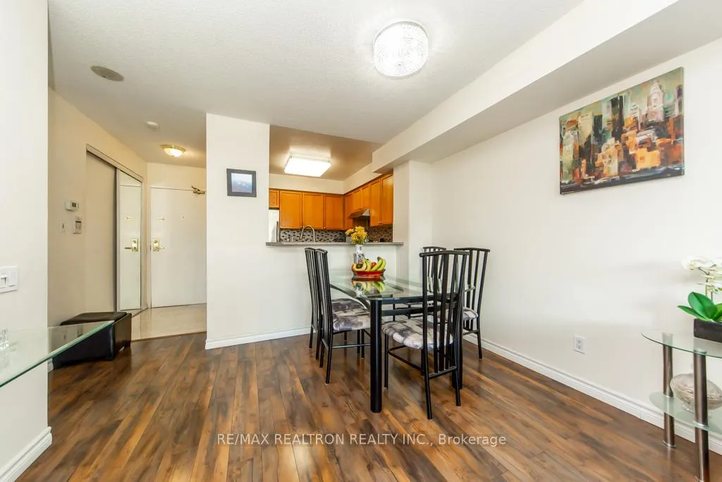 Photo 17 of Unit 306, 5 Emerald Lane, Vaughan, Crestwood-Springfarm-Yorkhill — HOMEH