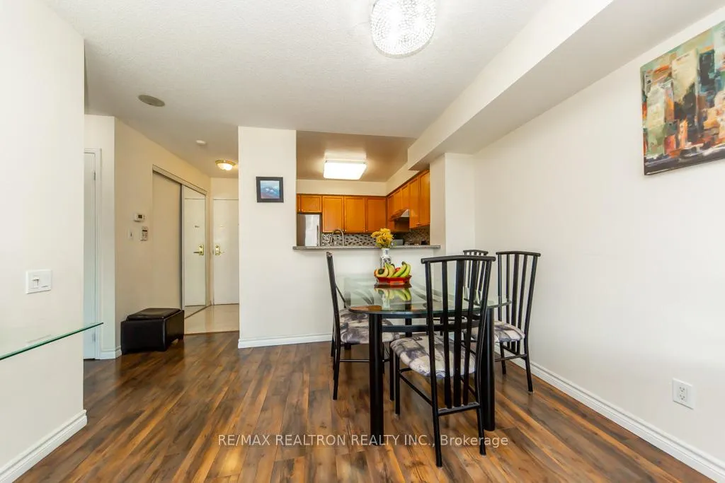 Photo 18 of Unit 306, 5 Emerald Lane, Vaughan, Crestwood-Springfarm-Yorkhill — HOMEH