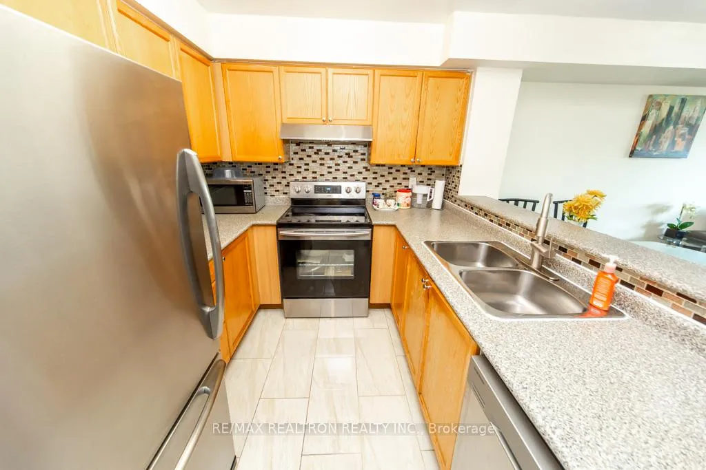 Photo 23 of Unit 306, 5 Emerald Lane, Vaughan, Crestwood-Springfarm-Yorkhill — HOMEH