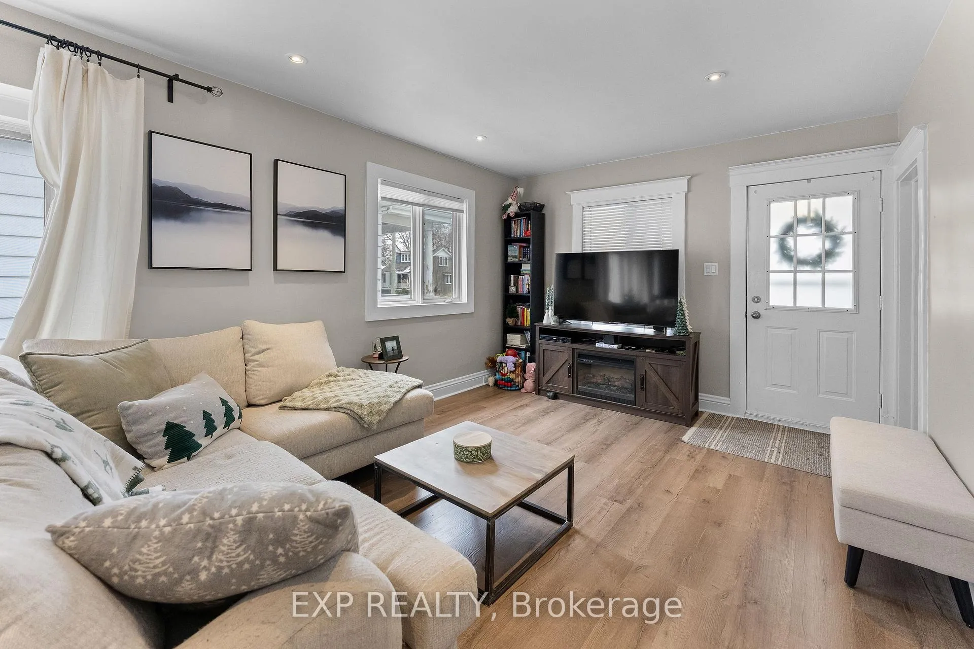 Photo 3 of 198 Geneva Street, St. Catharines, Downtown — HOMEH