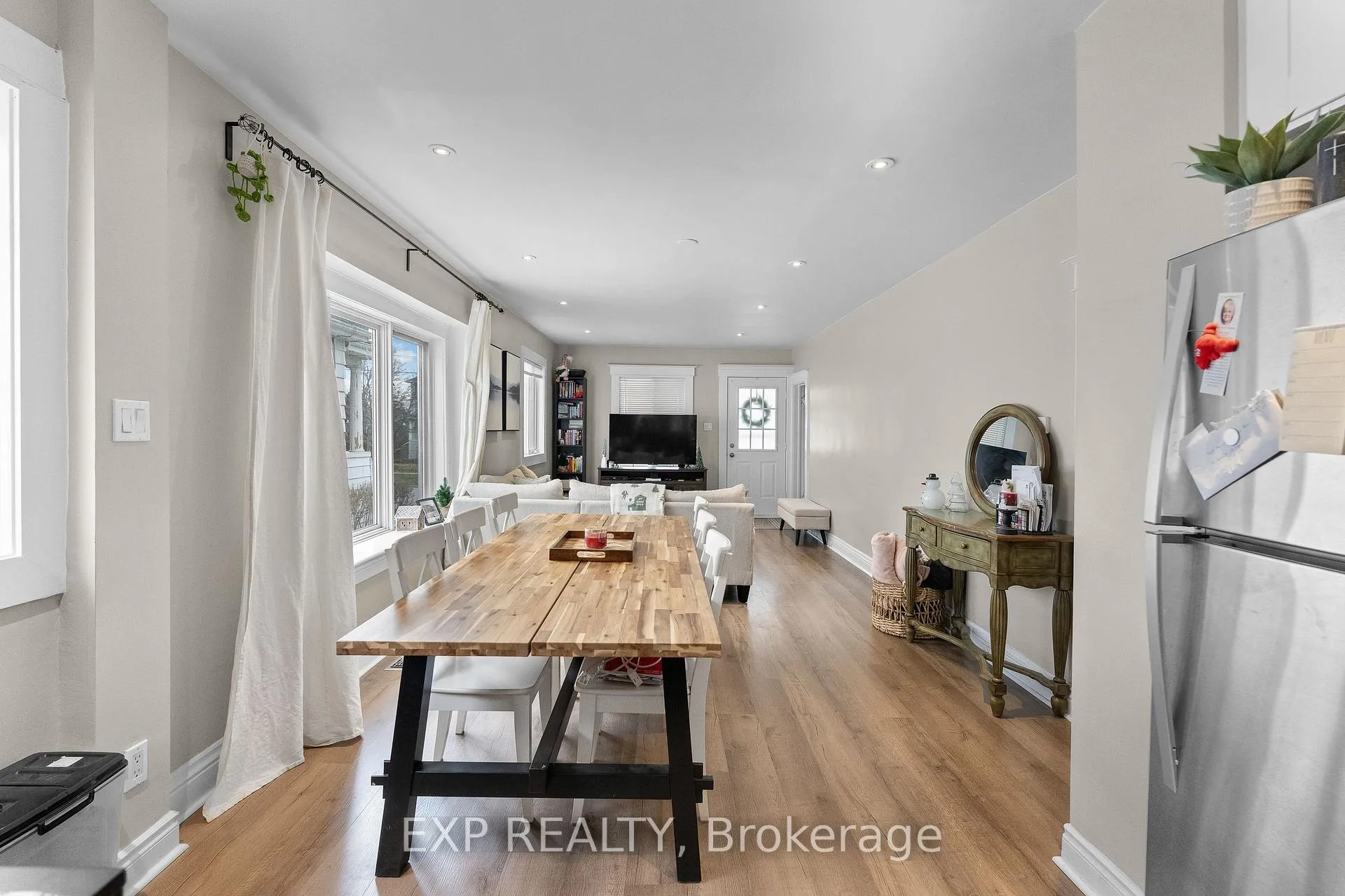 Photo 7 of 198 Geneva Street, St. Catharines, Downtown — HOMEH