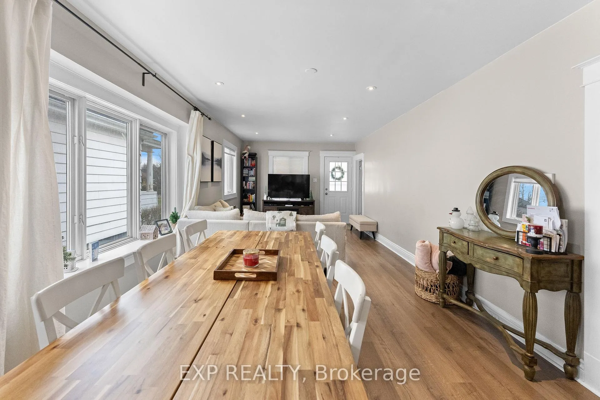 Photo 8 of 198 Geneva Street, St. Catharines, Downtown — HOMEH