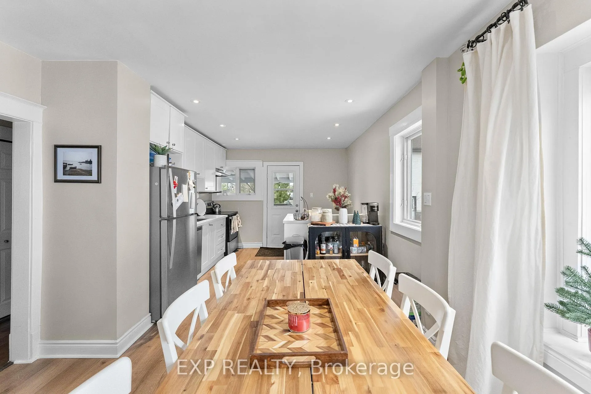 Photo 9 of 198 Geneva Street, St. Catharines, Downtown — HOMEH