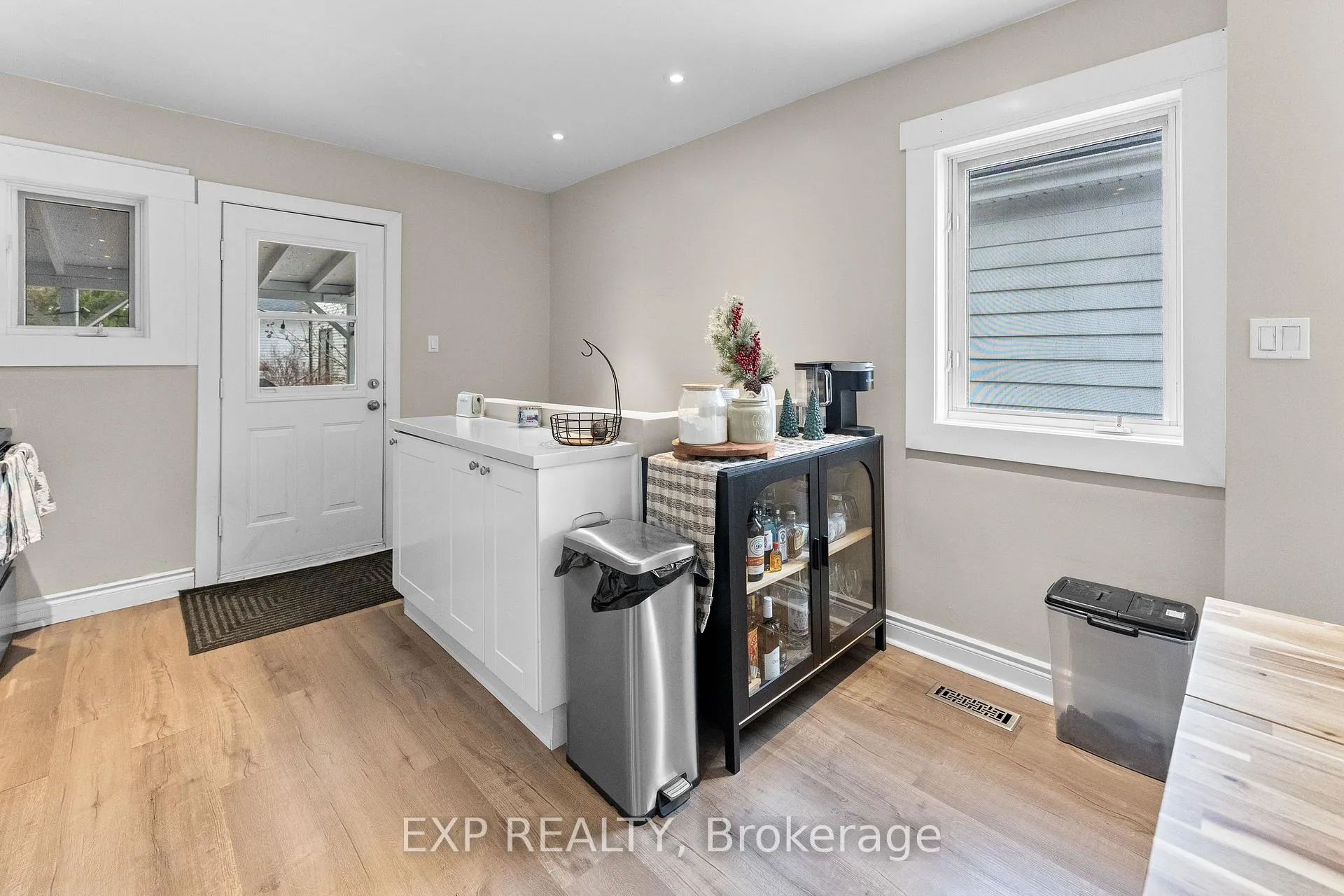 Photo 12 of 198 Geneva Street, St. Catharines, Downtown — HOMEH